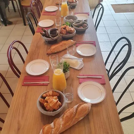 De La Gare Hotel *